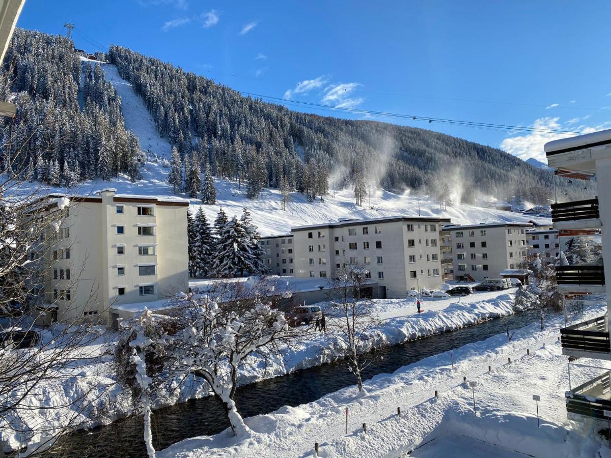 Holiday Apartment Bolgen - Close To Everything! Bolgen, Jakobshorn, Bus Stop, Train Station, Supermarket, Ski School, Ski Rentals, Restaurants And More! Davos Ngoại thất bức ảnh