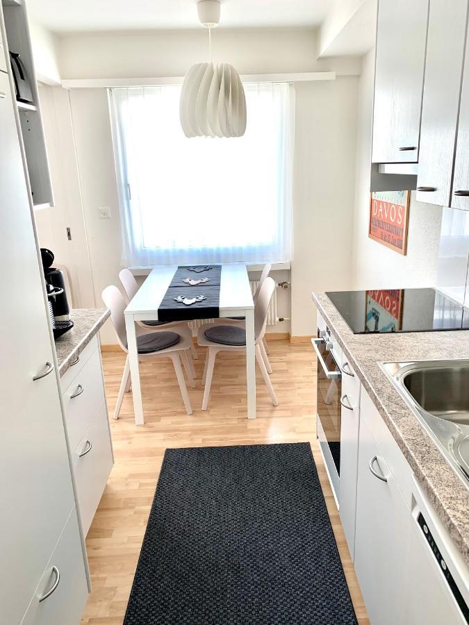 Holiday Apartment Bolgen - Close To Everything! Bolgen, Jakobshorn, Bus Stop, Train Station, Supermarket, Ski School, Ski Rentals, Restaurants And More! Davos Ngoại thất bức ảnh